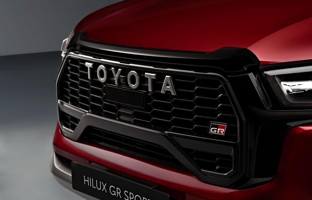 Noua Toyota Hilux GR Sport II: suspensie înălțată și punți mai late - Poza 6