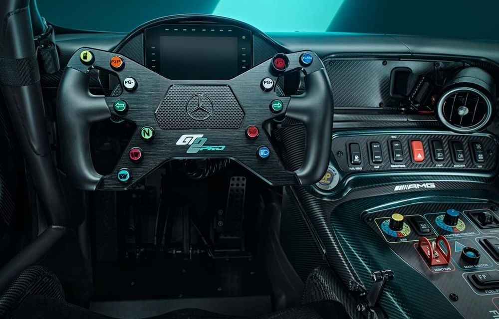 Noul Mercedes-AMG GT2 Pro, o mașină de curse de 749 CP și preț de 479.000 de euro - Poza 9