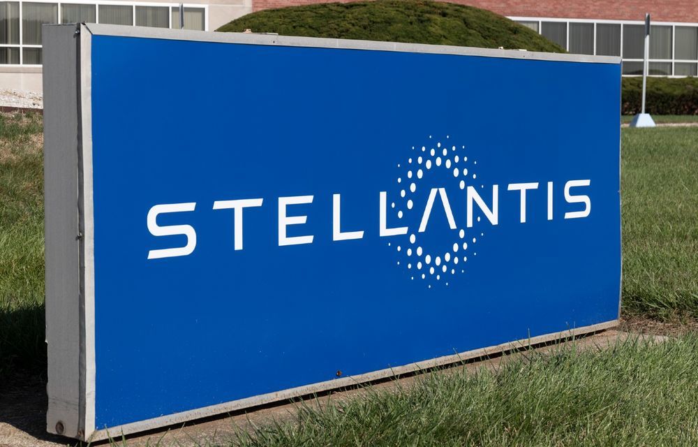 Chinezii de la CATL vor furniza baterii pentru viitoarele modele electrice Stellantis - Poza 1