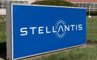 Chinezii de la CATL vor furniza baterii pentru viitoarele modele electrice Stellantis