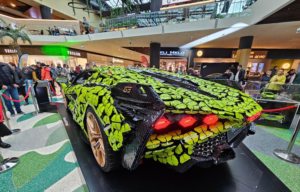 Lamborghini Sian, construit integral din piese Lego, expus la București și Cluj - Poza 4