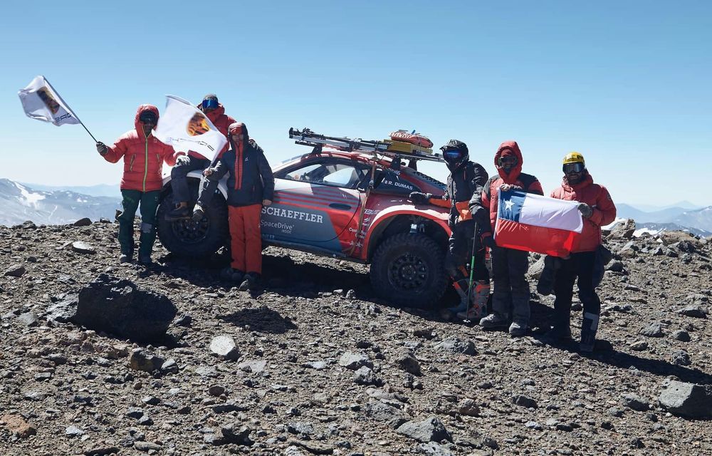 RECORD: Porsche 911 a ajuns la 6.734 de metri, pe un vulcan din Chile - Poza 6