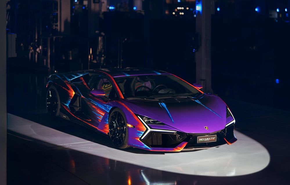 Noul Lamborghini Revuelto Opera Unica: aplicarea vopselei a durat 435 de ore - Poza 1