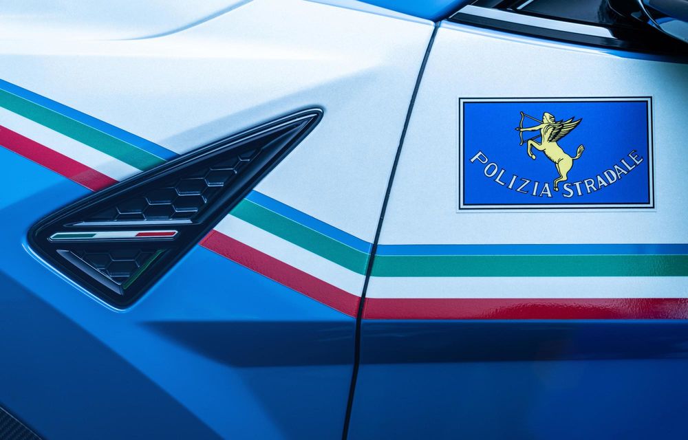 Lamborghini Urus Performante intră în dotarea poliției italiene - Poza 8