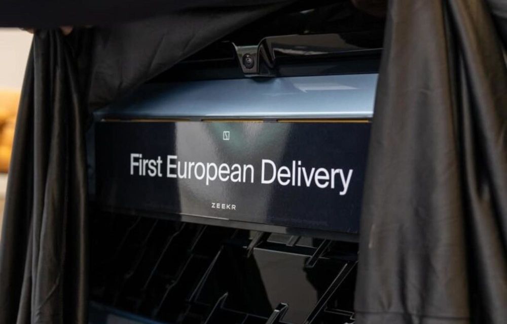 Chinezii de la Zeekr au livrat prima lor mașină electrică în Europa. Start de la 59.500 de euro - Poza 2
