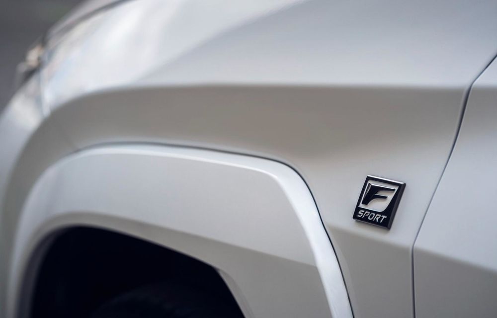 Versiune mai puternică pentru Lexus UX: noul 300h are 196 de cai putere - Poza 17