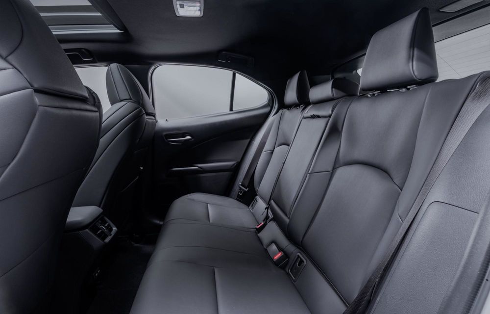 Versiune mai puternică pentru Lexus UX: noul 300h are 196 de cai putere - Poza 21