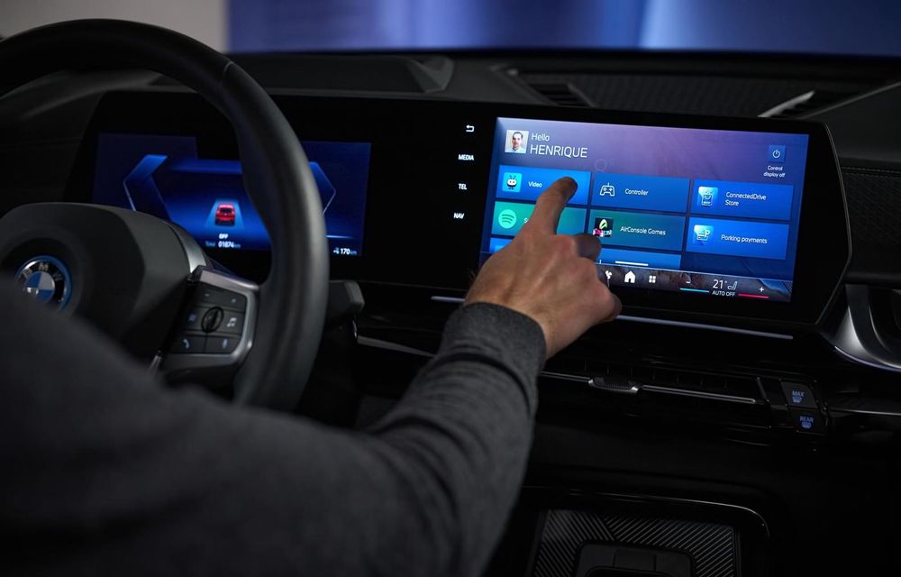 BMW prezintă tehnologii noi la CES: realitate augmentată, inteligență artificială generativă și parcare automată - Poza 1