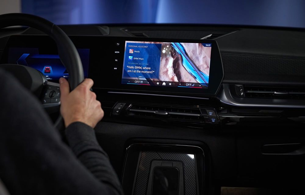 BMW prezintă tehnologii noi la CES: realitate augmentată, inteligență artificială generativă și parcare automată - Poza 3