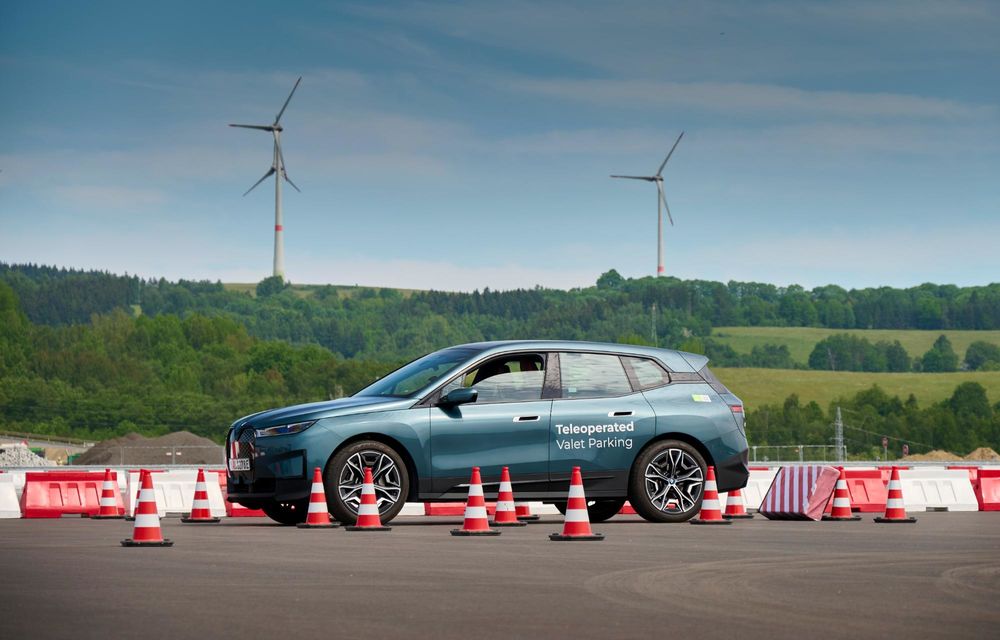 BMW prezintă tehnologii noi la CES: realitate augmentată, inteligență artificială generativă și parcare automată - Poza 4