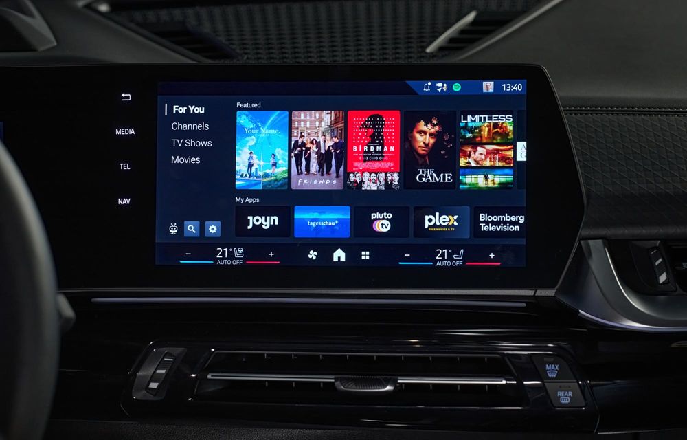 BMW prezintă tehnologii noi la CES: realitate augmentată, inteligență artificială generativă și parcare automată - Poza 6