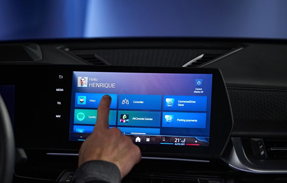 BMW prezintă tehnologii noi la CES: realitate augmentată, inteligență artificială generativă și parcare automată - Poza 7