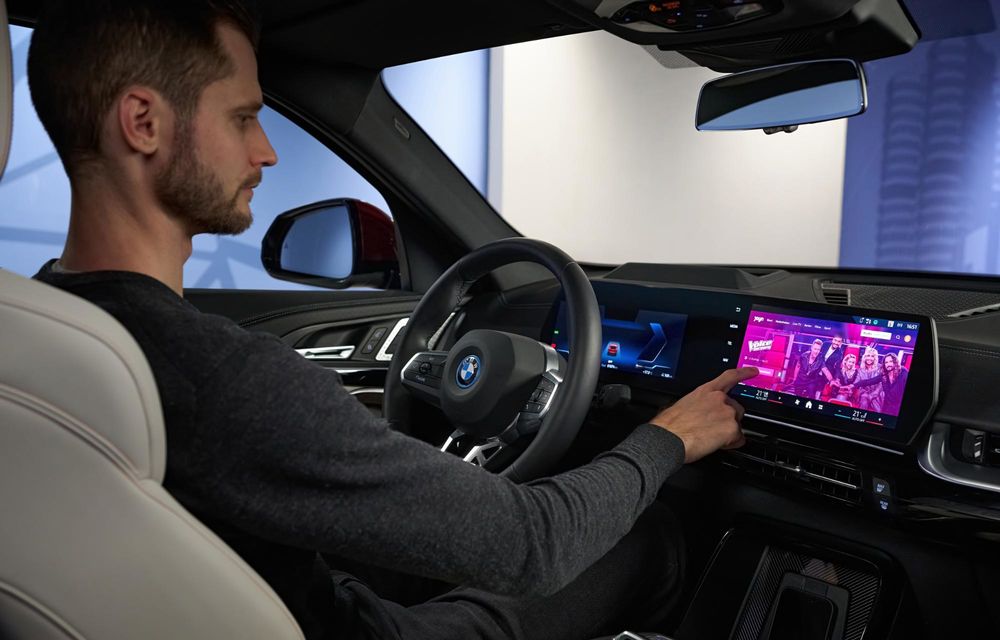 BMW prezintă tehnologii noi la CES: realitate augmentată, inteligență artificială generativă și parcare automată - Poza 16