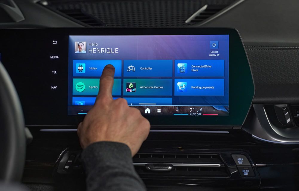 BMW prezintă tehnologii noi la CES: realitate augmentată, inteligență artificială generativă și parcare automată - Poza 17
