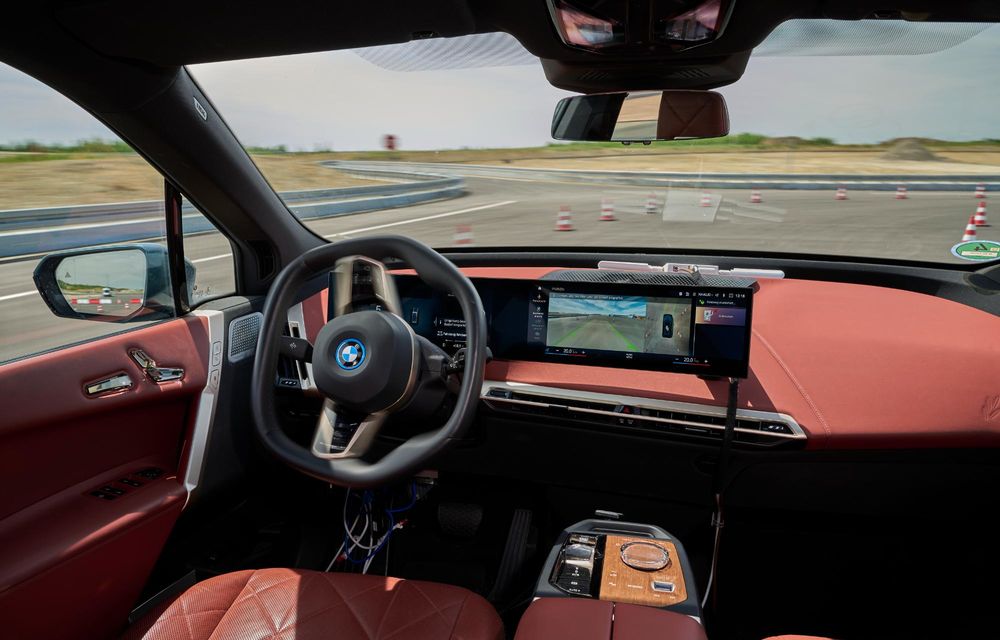 BMW prezintă tehnologii noi la CES: realitate augmentată, inteligență artificială generativă și parcare automată - Poza 30