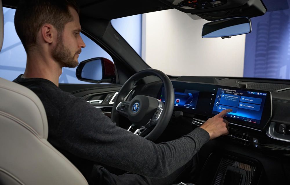 BMW prezintă tehnologii noi la CES: realitate augmentată, inteligență artificială generativă și parcare automată - Poza 41