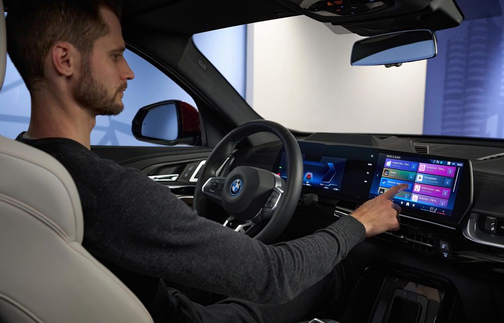 BMW prezintă tehnologii noi la CES: realitate augmentată, inteligență artificială generativă și parcare automată - Poza 42