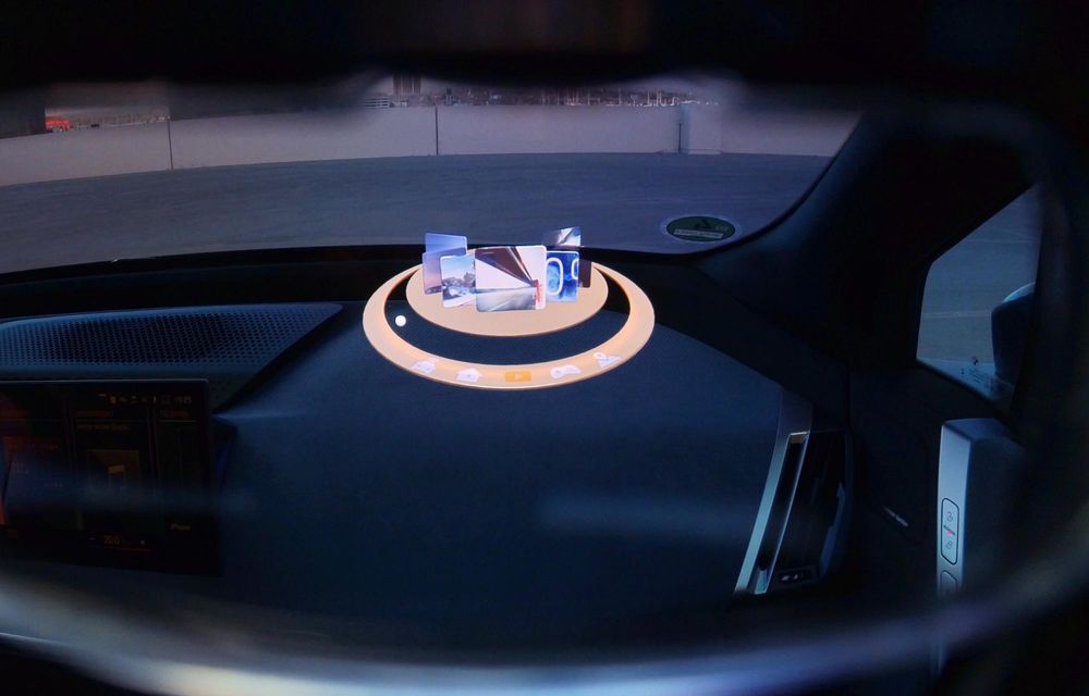 BMW prezintă tehnologii noi la CES: realitate augmentată, inteligență artificială generativă și parcare automată - Poza 86