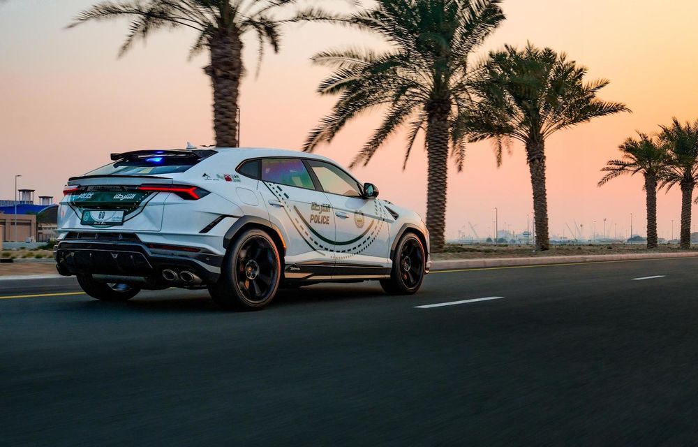 Lamborghini Urus Performante intră în dotarea poliției din Dubai - Poza 10