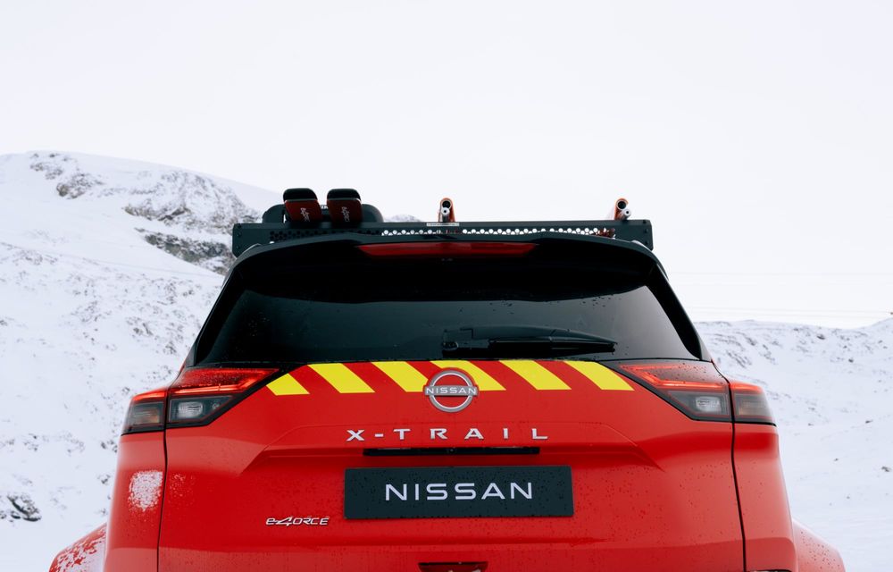 Nissan X-Trail, transformat într-o mașină pentru salvamontiști - Poza 29