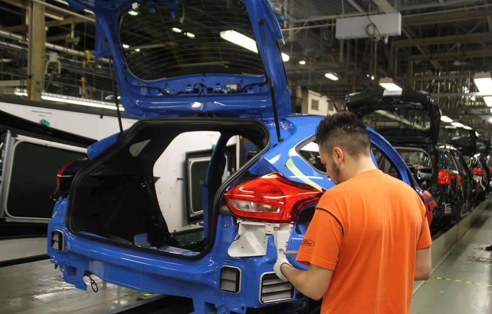 Ford Focus va fi retras în 2025. Aproape 3.500 de angajați ar putea fi concediați de la uzina din Saarlouis, Germania - Poza 1