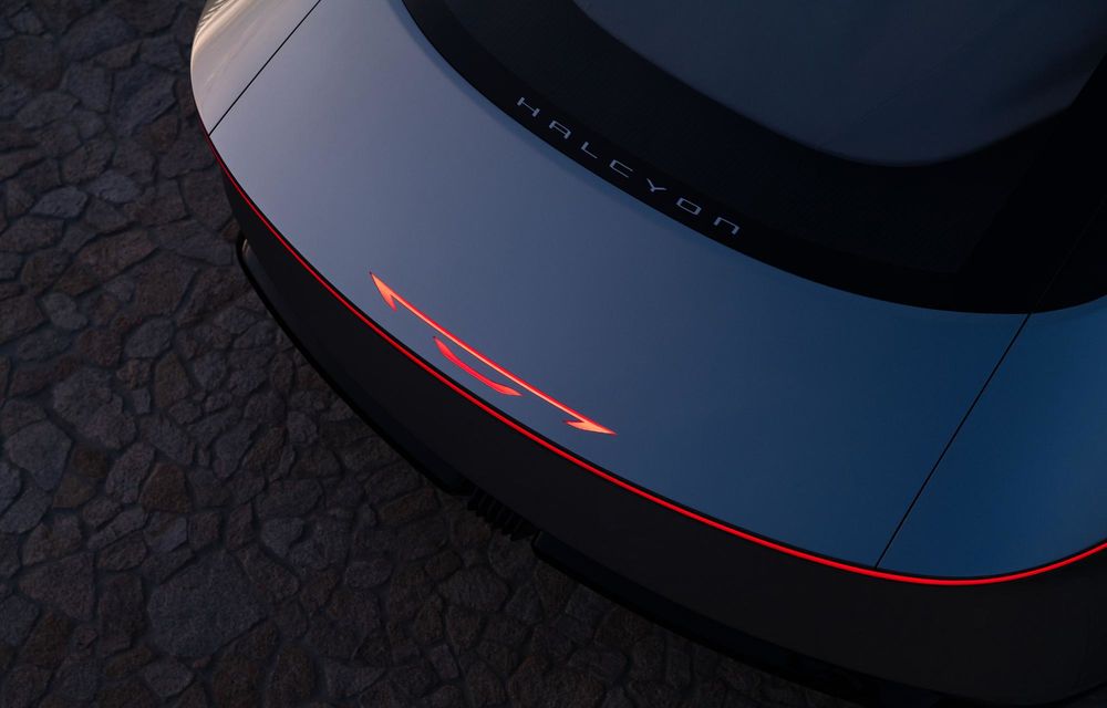 Noul concept Chrysler Halcyon anunță o viitoare mașină electrică autonomă și cu sisteme AI - Poza 10