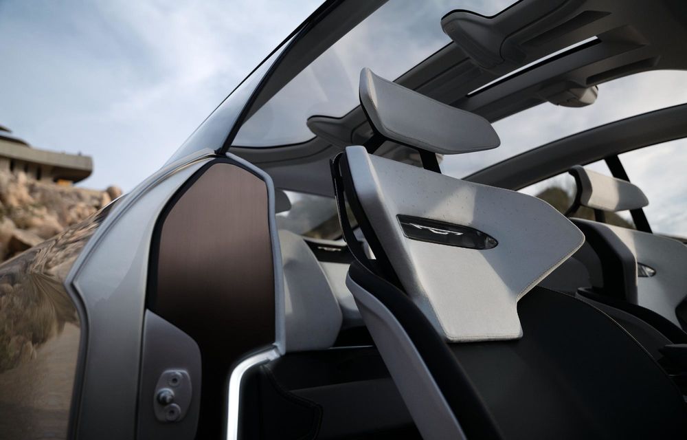 Noul concept Chrysler Halcyon anunță o viitoare mașină electrică autonomă și cu sisteme AI - Poza 19