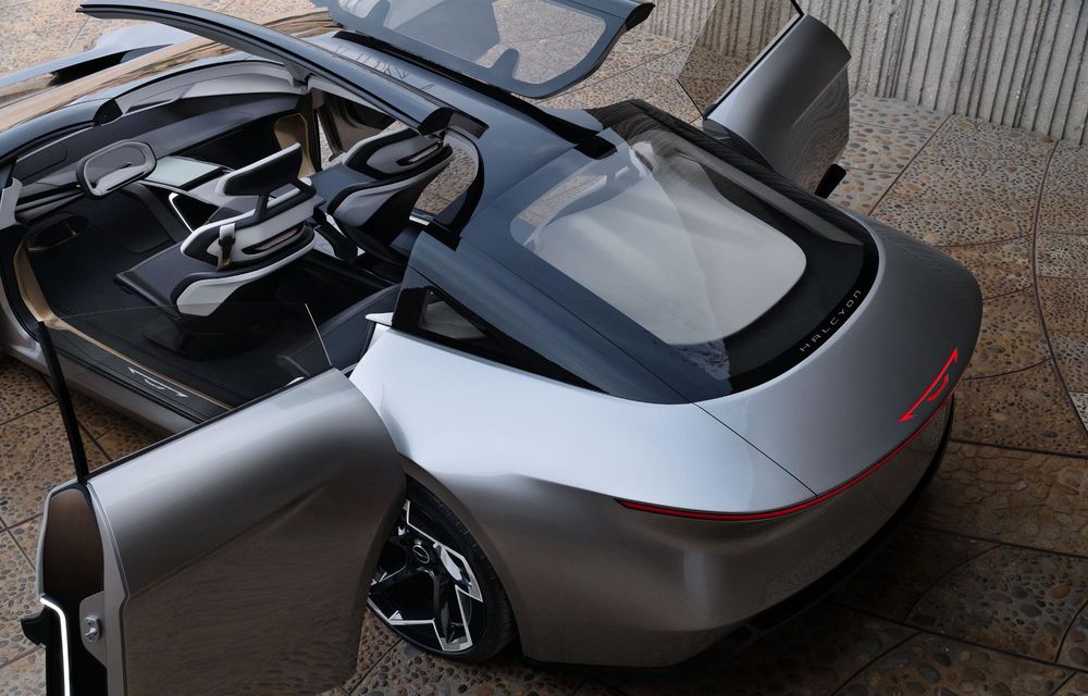 Noul concept Chrysler Halcyon anunță o viitoare mașină electrică autonomă și cu sisteme AI - Poza 14