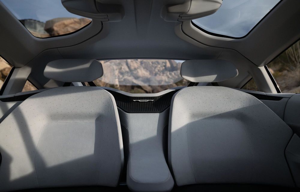 Noul concept Chrysler Halcyon anunță o viitoare mașină electrică autonomă și cu sisteme AI - Poza 20