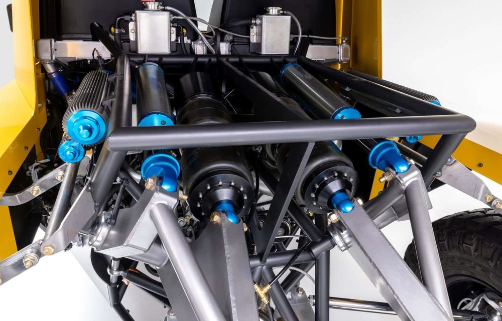 Noul SV Rover, primul hypertruck din lume. Motor V8 de 1115 CP și preț de 1.3 milioane de euro - Poza 13