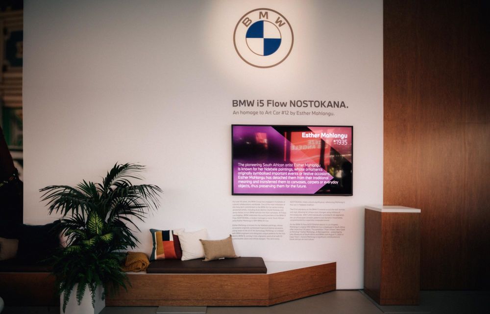 Electricul BMW i5, transformat în Art Car: grafică digitală care își schimbă culoarea - Poza 23