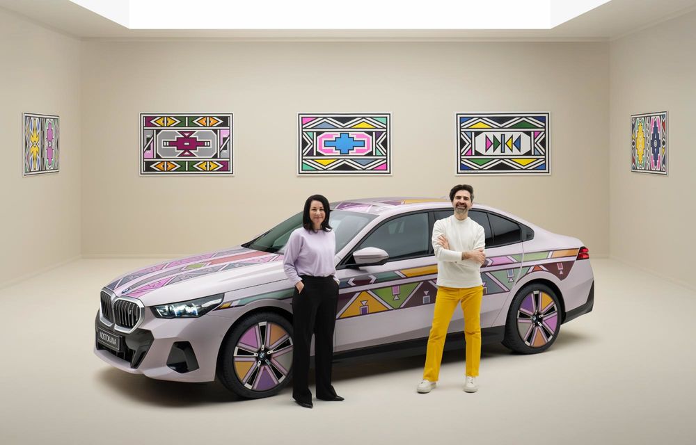 Electricul BMW i5, transformat în Art Car: grafică digitală care își schimbă culoarea - Poza 27