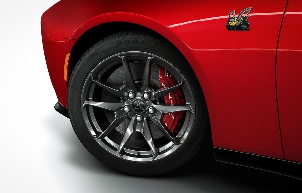 Noul Dodge Charger Daytona electric este aici: 680 CP și 510 km autonomie - Poza 45