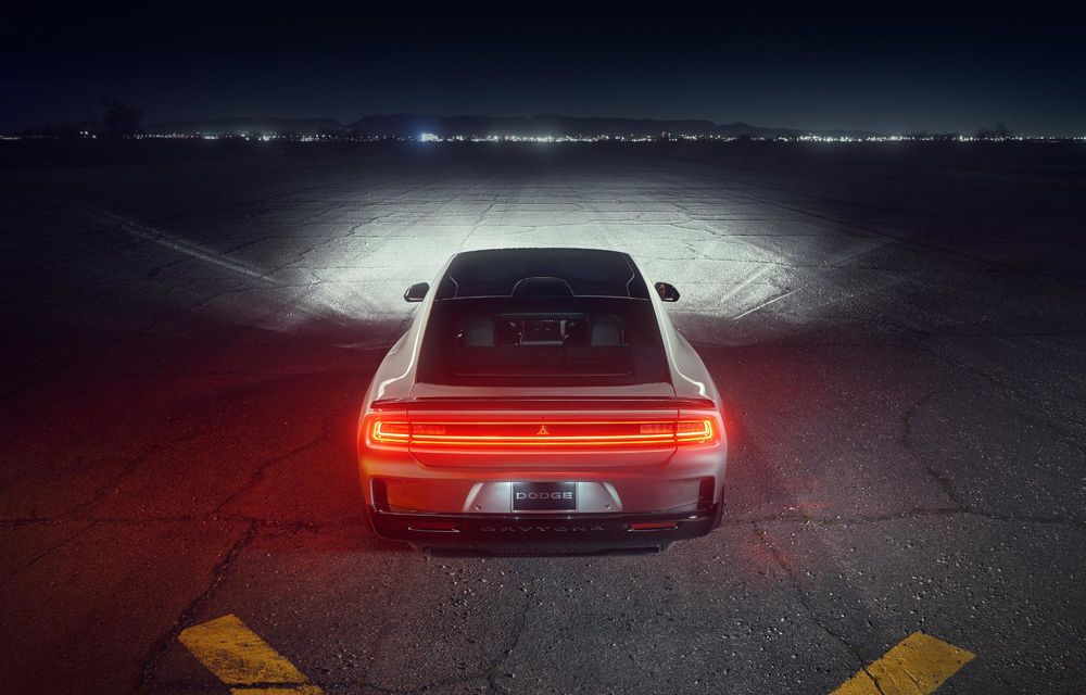 Noul Dodge Charger Daytona electric este aici: 680 CP și 510 km autonomie - Poza 16