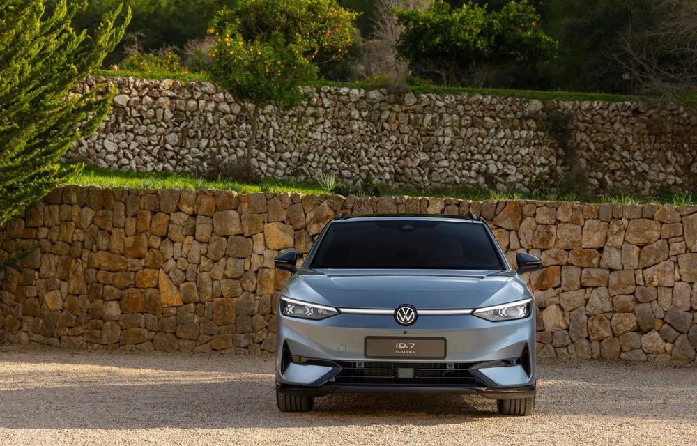 Teaser cu noul Volkswagen ID.7 GTX Tourer, versiunea de performanță a modelului electric - Poza 1