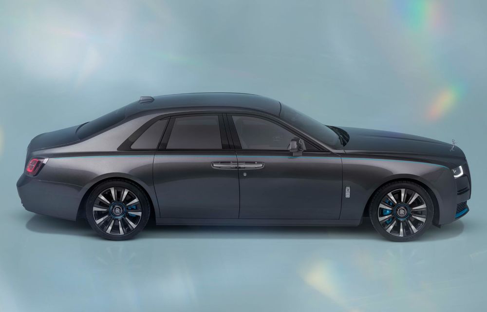 Ediție specială Rolls-Royce Ghost Prism: vopsea gri specială cu 4 accente de culoare - Poza 10