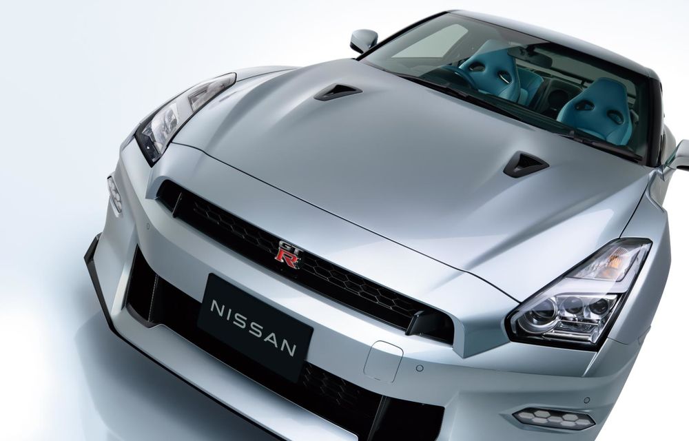 Ultimele noutăți pentru Nissan GT-R: interior albastru și piese Nismo - Poza 4