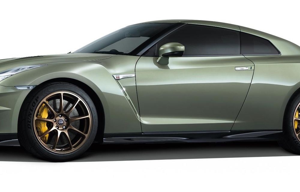 Ultimele noutăți pentru Nissan GT-R: interior albastru și piese Nismo - Poza 6