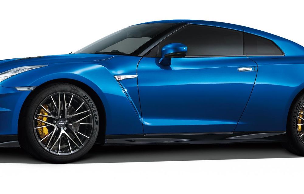 Ultimele noutăți pentru Nissan GT-R: interior albastru și piese Nismo - Poza 8