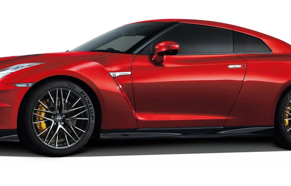 Ultimele noutăți pentru Nissan GT-R: interior albastru și piese Nismo - Poza 9