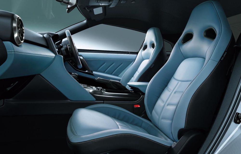 Ultimele noutăți pentru Nissan GT-R: interior albastru și piese Nismo - Poza 18