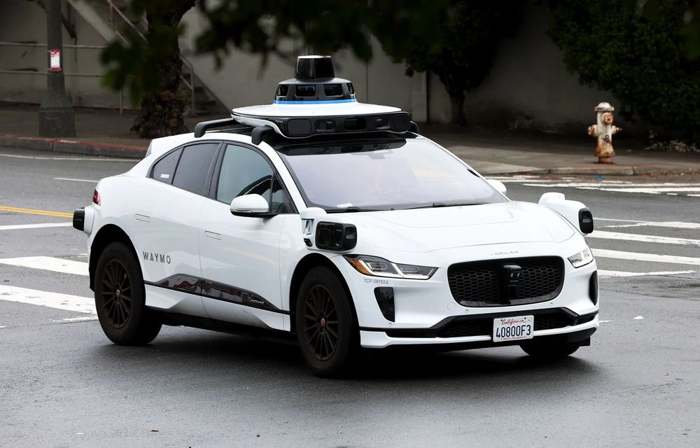 STUDIU: Șoferii încă se tem de mașinile autonome. Procentajul a crescut din 2022 - Poza 1