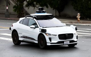 STUDIU: Șoferii încă se tem de mașinile autonome. Procentajul a crescut din 2022