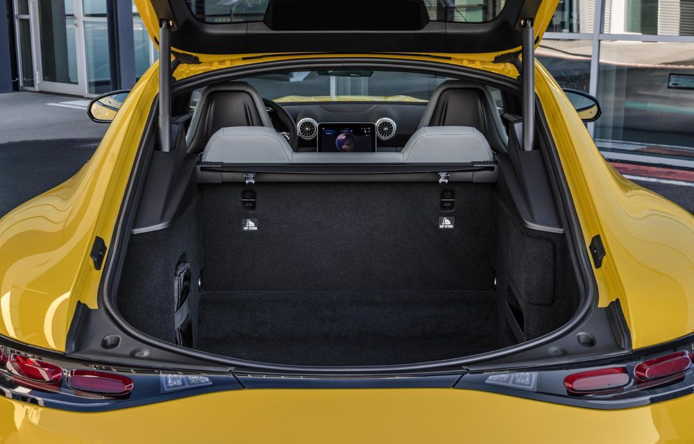 Supercar entry-level, cu motor cu 4 cilindri: noul Mercedes-AMG GT 43 Coupe - Poza 22