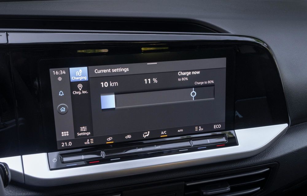 Noul Ford Tourneo Connect plug-in hybrid: până la 110 km autonomie pur electrică - Poza 14