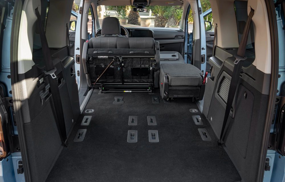 Noul Ford Tourneo Connect plug-in hybrid: până la 110 km autonomie pur electrică - Poza 15