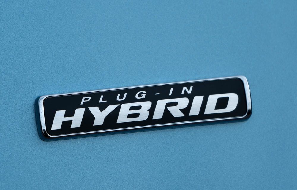 Noul Ford Tourneo Connect plug-in hybrid: până la 110 km autonomie pur electrică - Poza 18