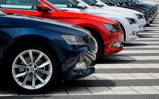 Vânzările de mașini noi în România, scădere de 25% în martie. Toyota și Skoda, pe podium