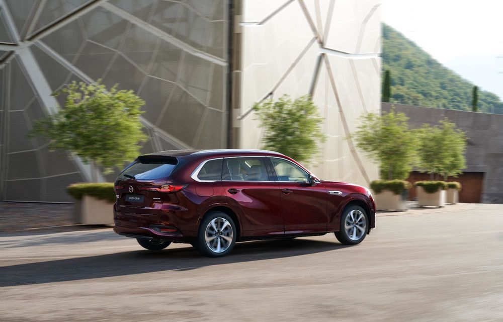 PREMIERĂ: Am văzut pe viu noua Mazda CX-80. Iată 5 lucruri esențiale! - Poza 7
