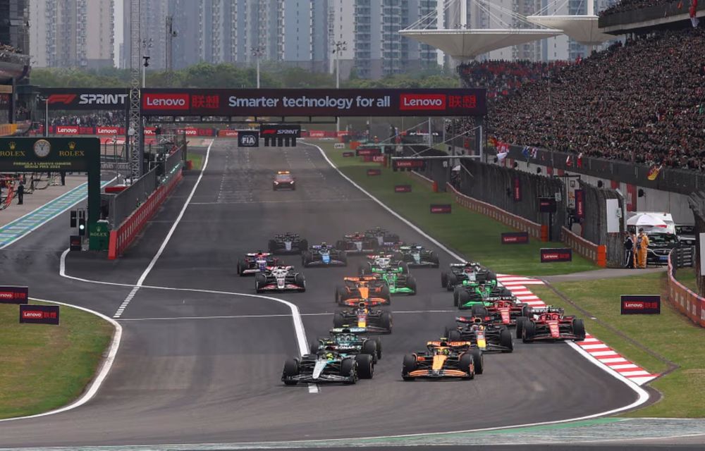 Formula 1: Dublă Max Verstappen în China: victorie în cursa de sprint și pole pentru cursa mare - Poza 2